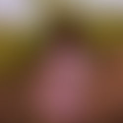 Cha McCoy - Runs Cha Squared Hospitality, hosting her own events, tastings & tours in NY & Portugal.