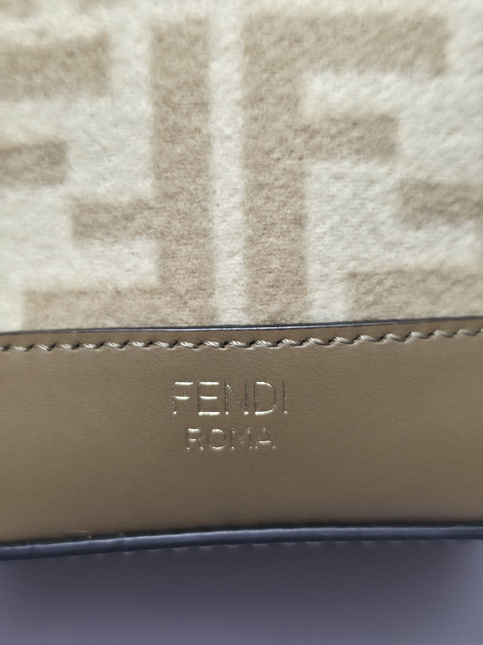 縮圖：Fendi - Mon Tresor Mini Bucket Bag