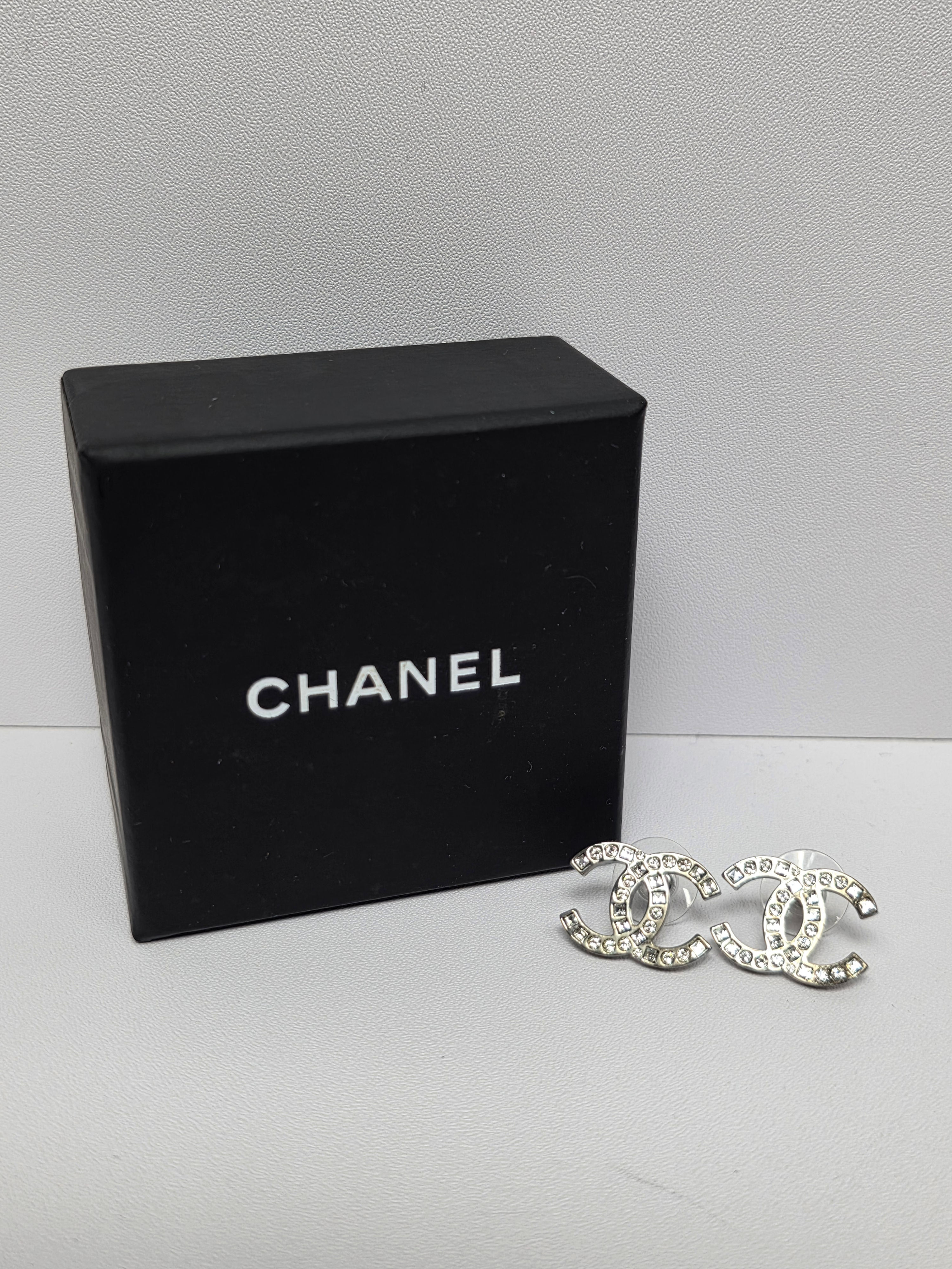 Chanel - CC Earrings