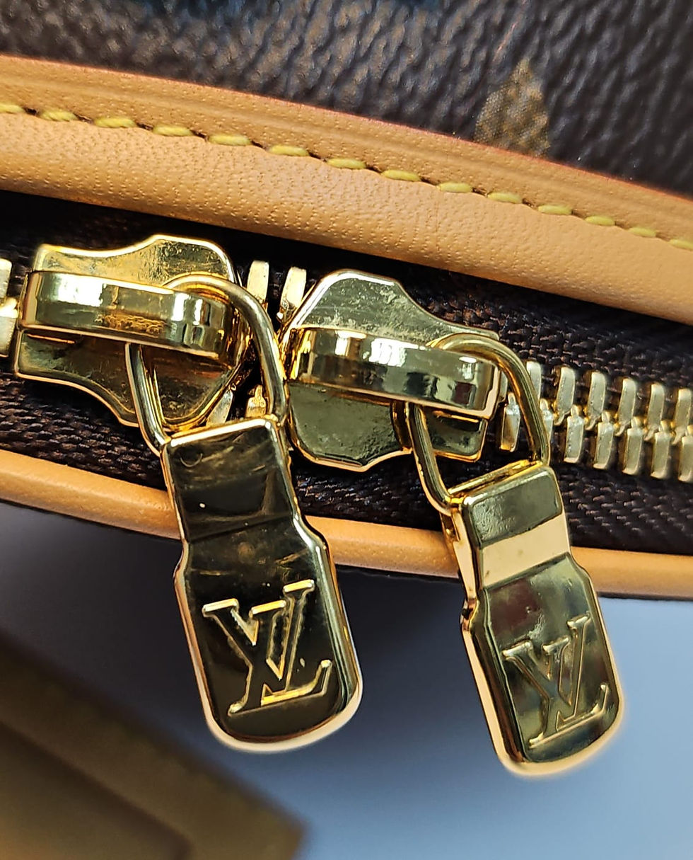 Thumbnail: LV - Mini Boite Chapeau