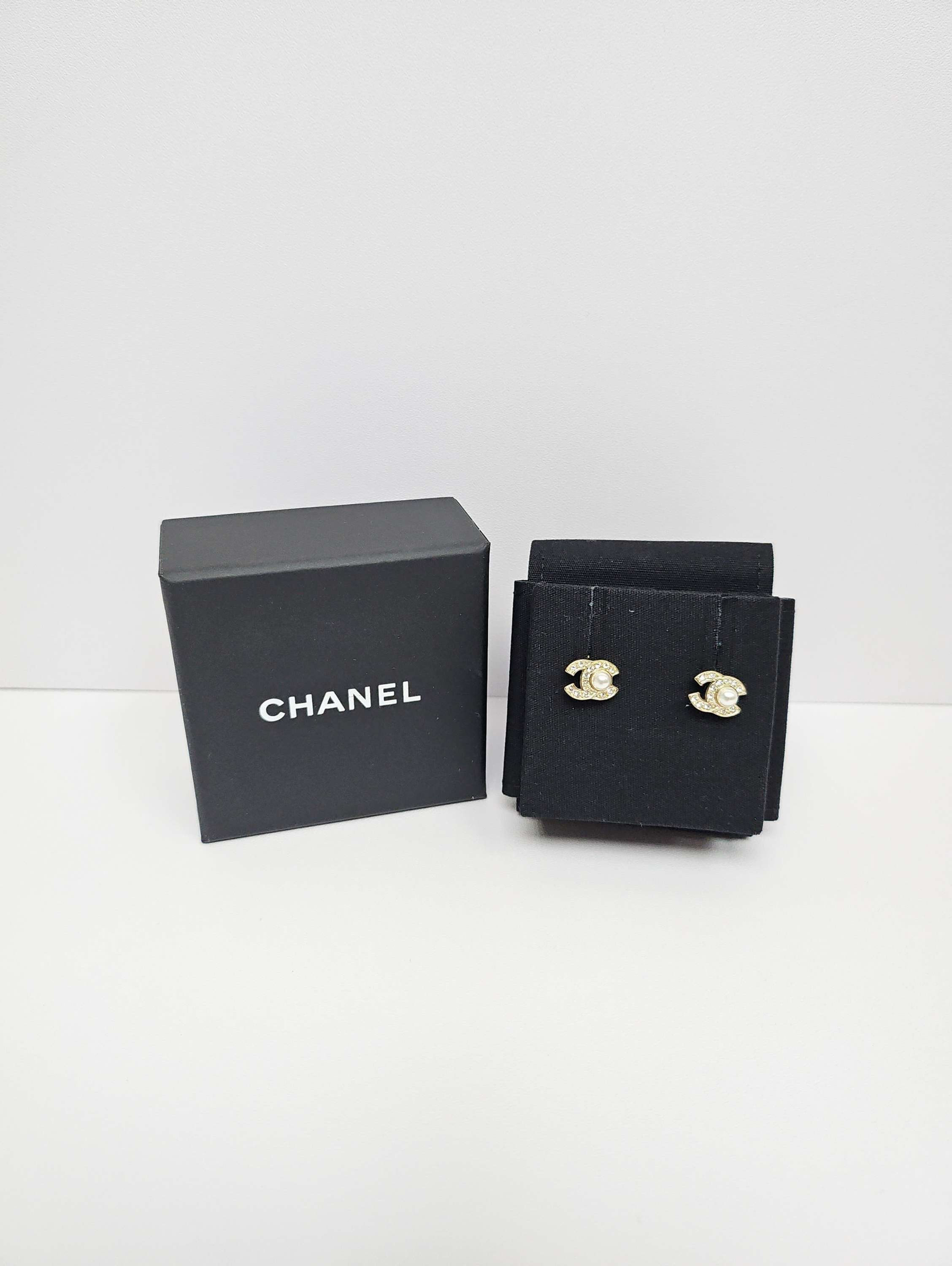 Chanel - CC Earrings