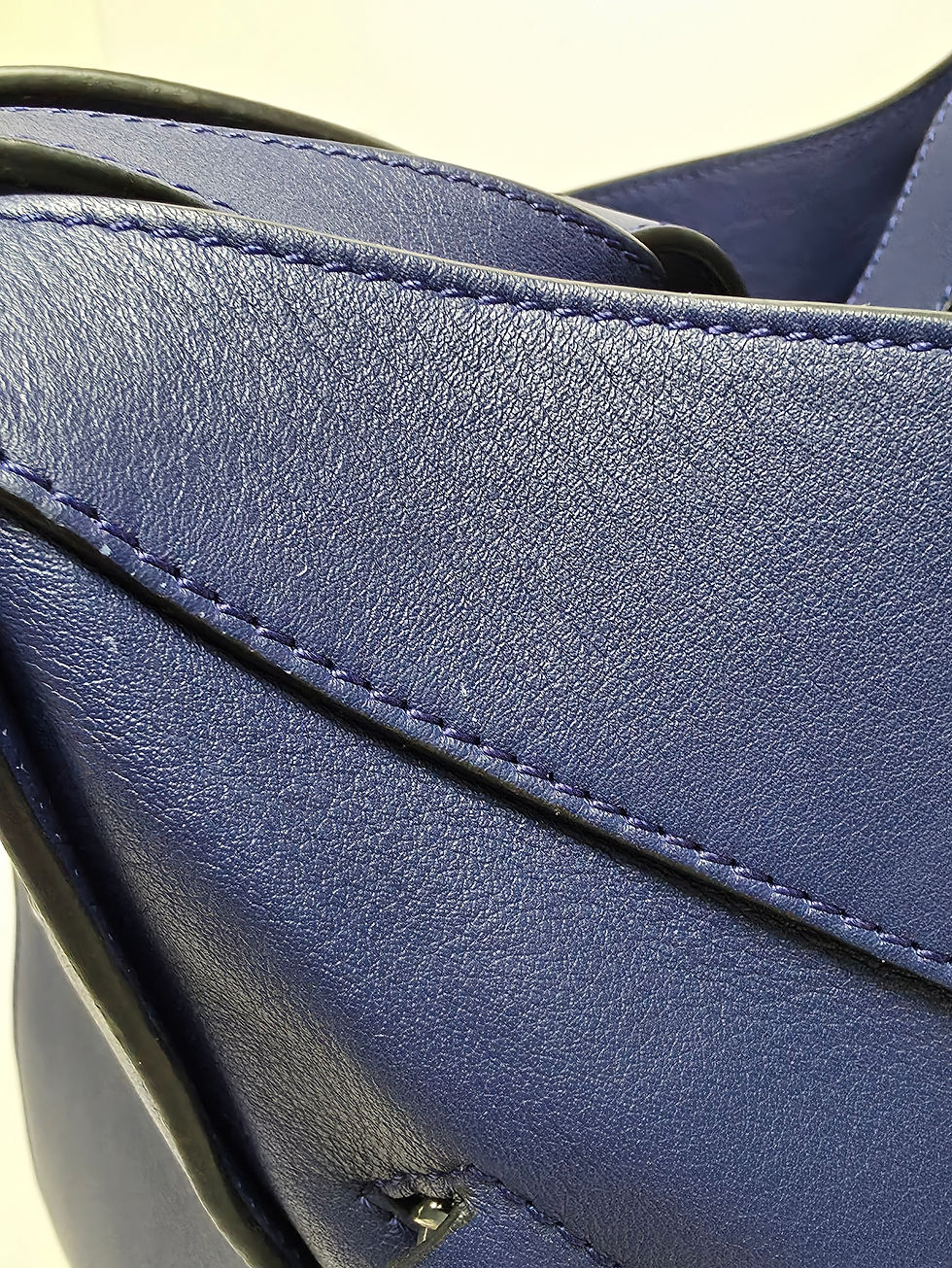 Thumbnail: Loewe - Hammock Small Bag