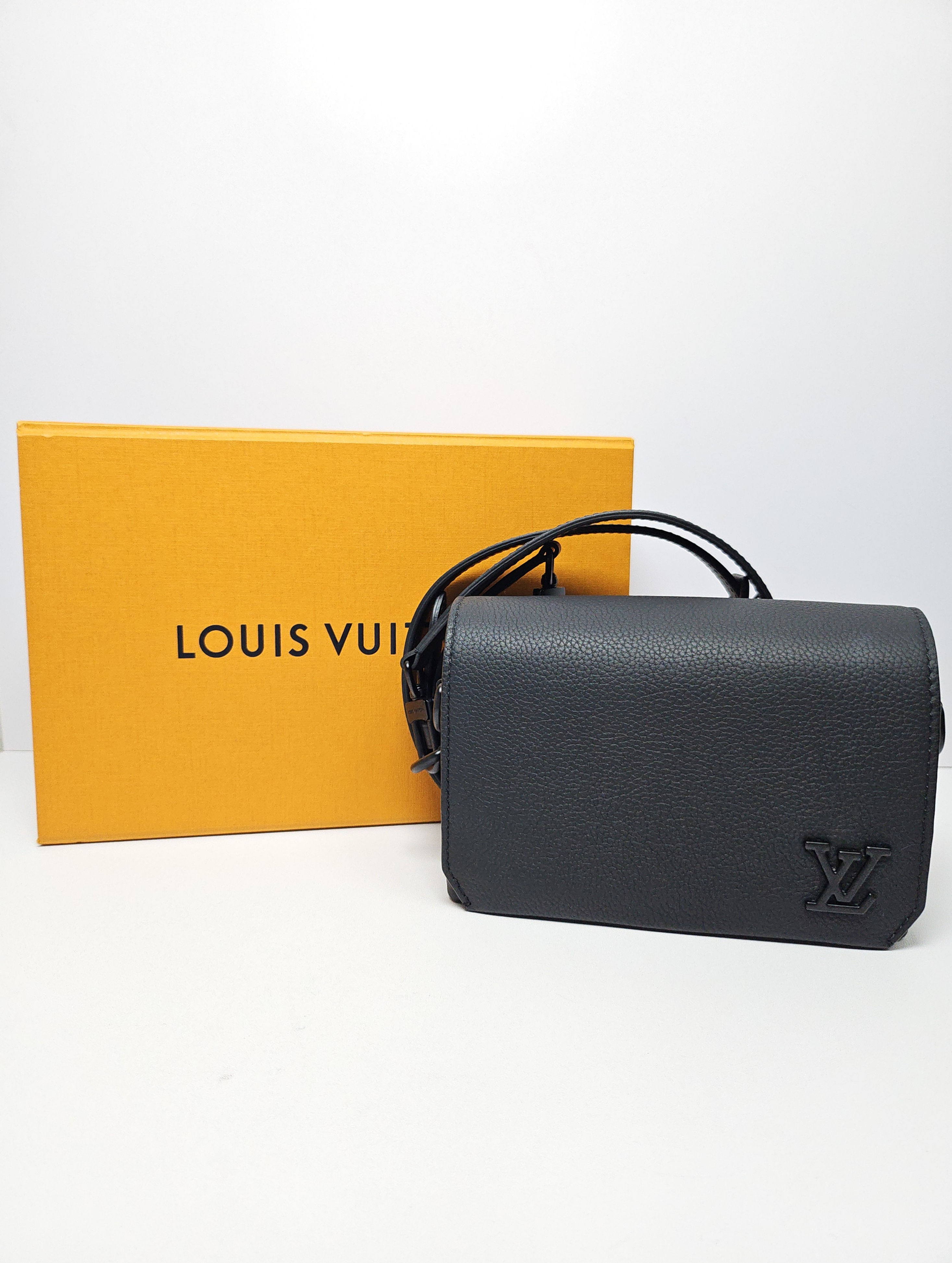LV - Men's Flap Crossbody Bag