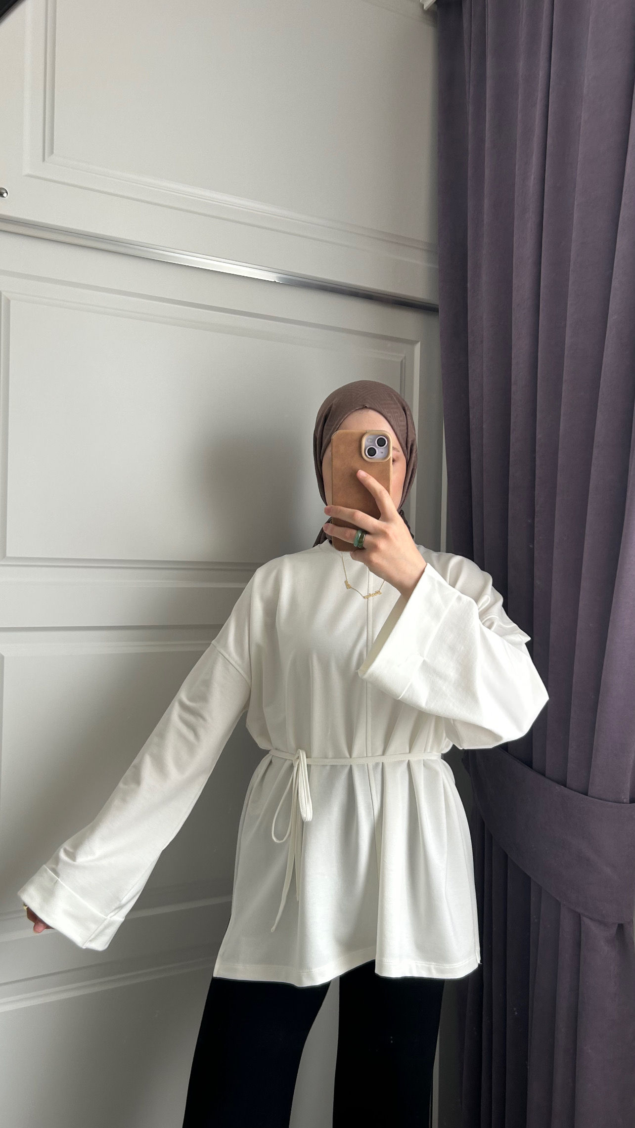 Beyaz Rahat Pamuklu Sweatshirt 