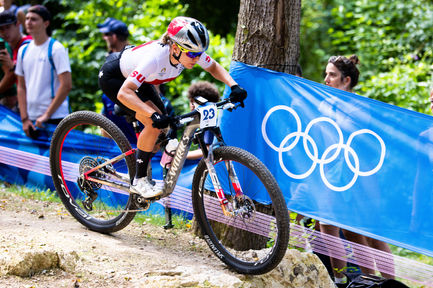 Sina Frei (SUI) in action during the Women's Mountain Bike Cross-Country competition on day two of the Olympic Games Paris 2024 at Colline d'Elancourt on July 28, 2024.