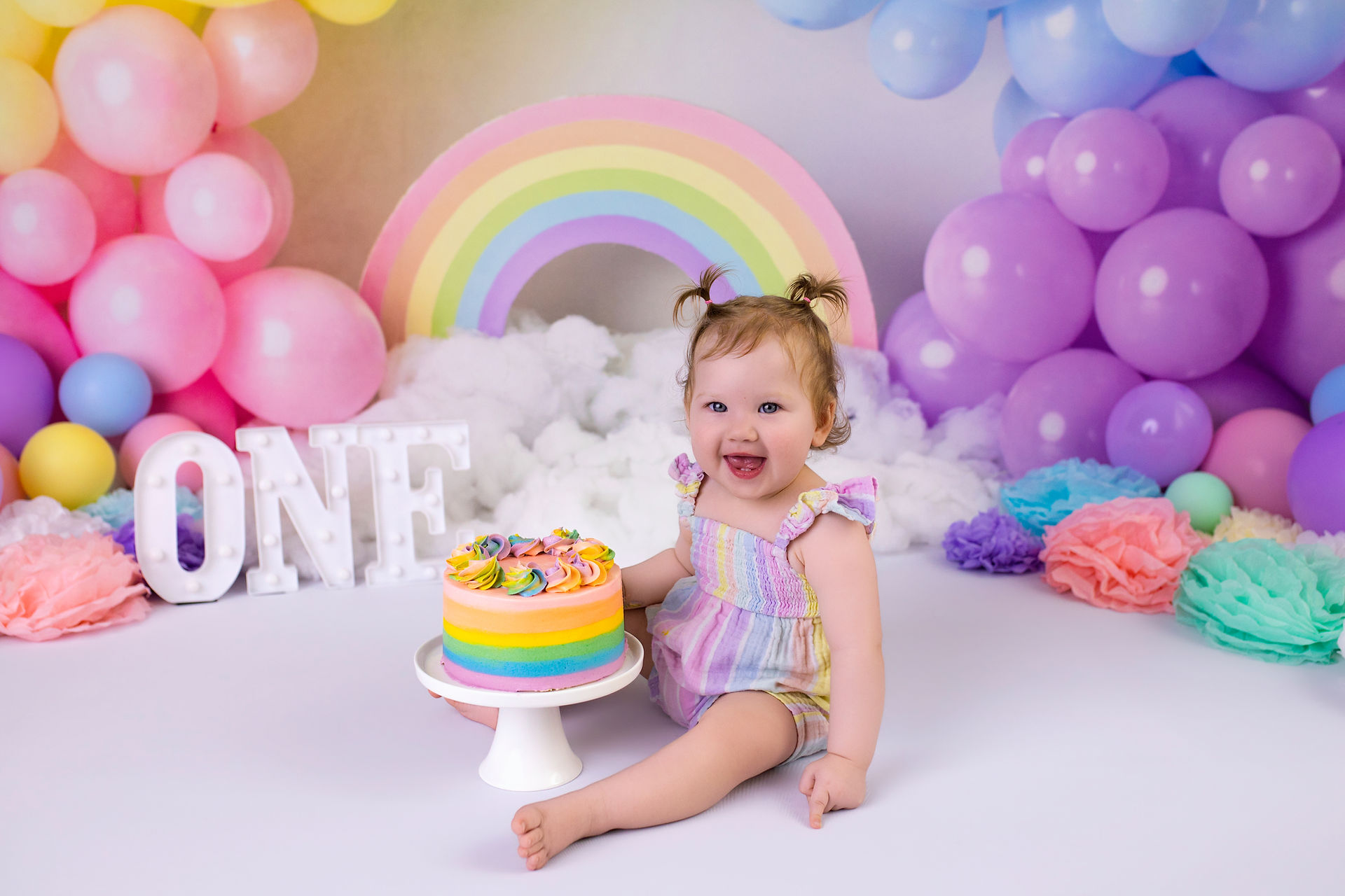 First birthday cake smash photographer Perth