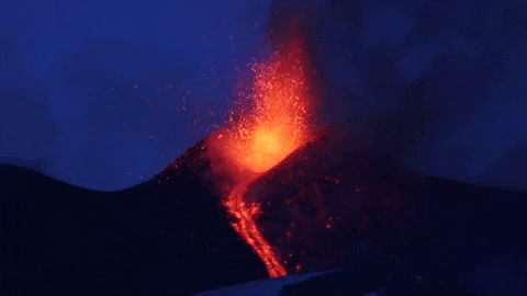 éruption GIF by BFMTV.gif