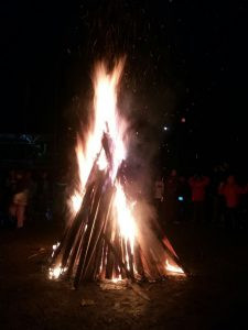 api unggun di citra alam riverside