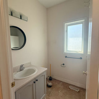 Watch us transform this Niagara-on-the-Lake, ON home from beige to beautiful.