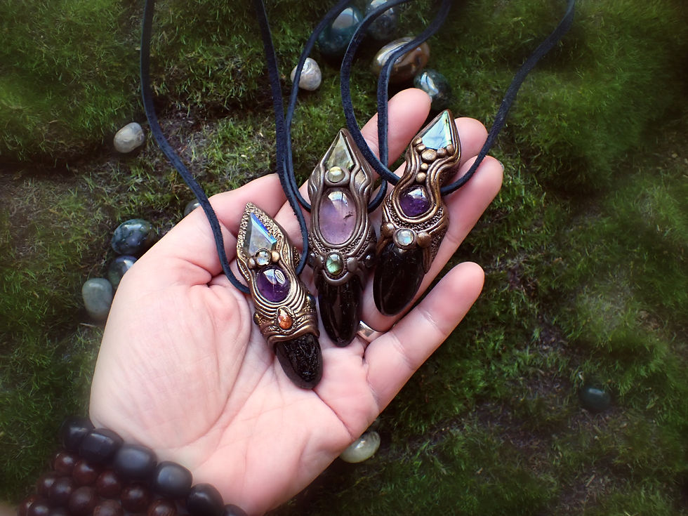 Thumbnail: Unisex Black Tourmaline & Amethyst & Labradorite Protective Amulet Pendant
