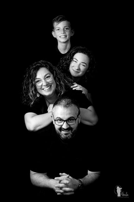 Portrait famille, style lowkey - noir et blanc, Troyes dans l'Aube