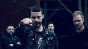 Albums | KNIVAD - Lilla vackra människa