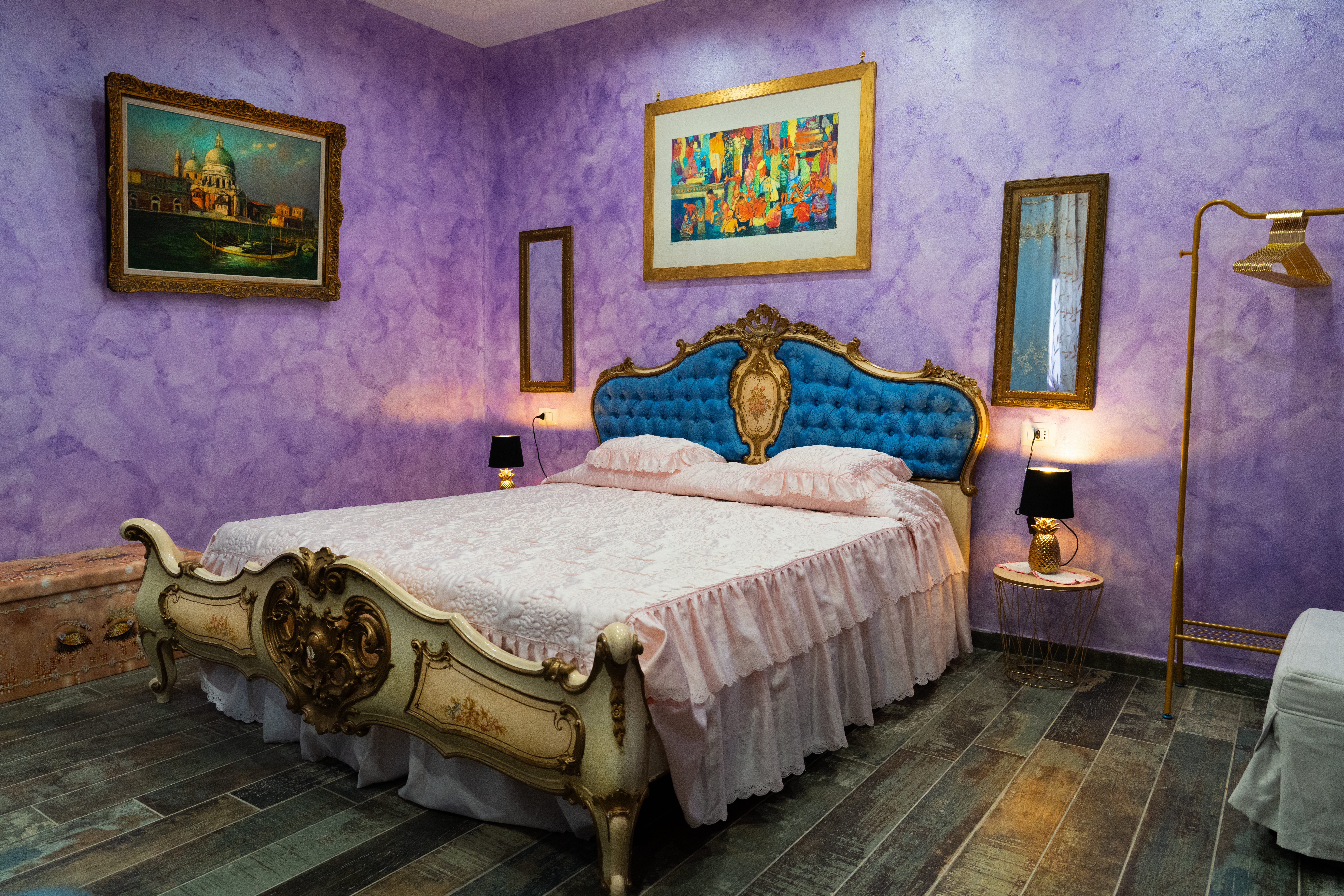 Camera Ametista - letto barocco