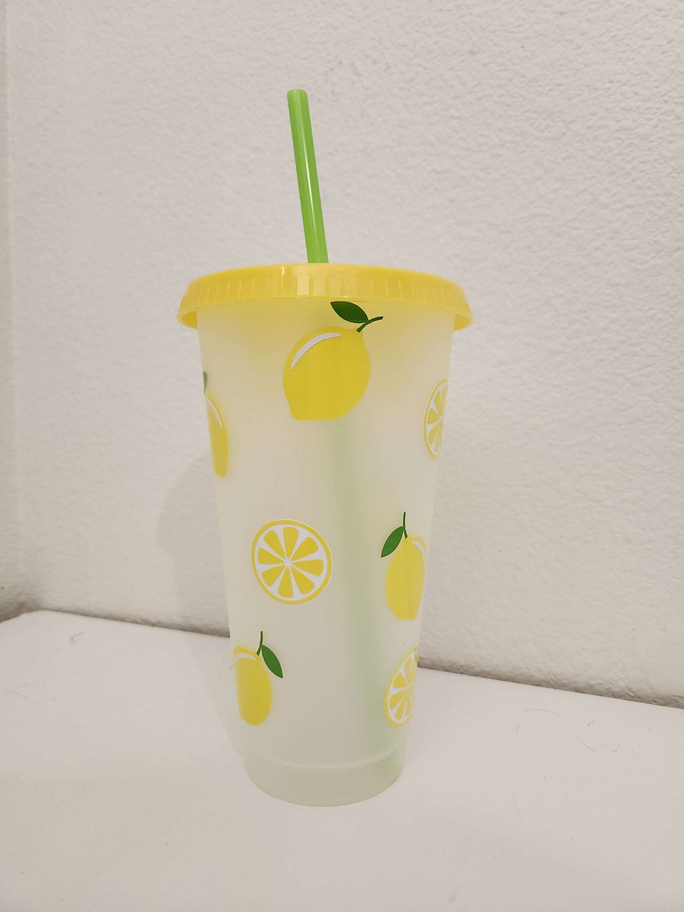 Leamon plastic cup