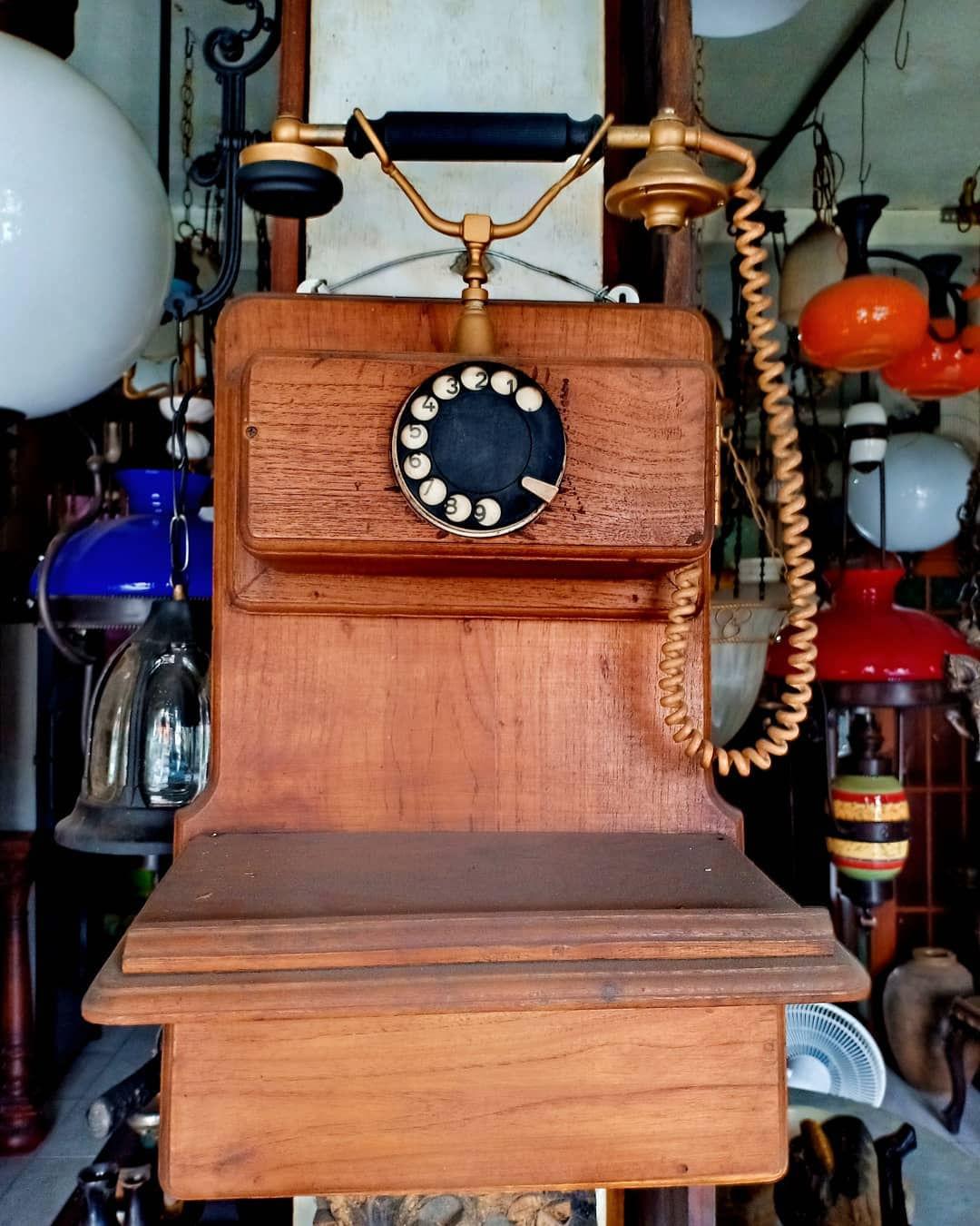 Telepon Tua (Made in Swiss)