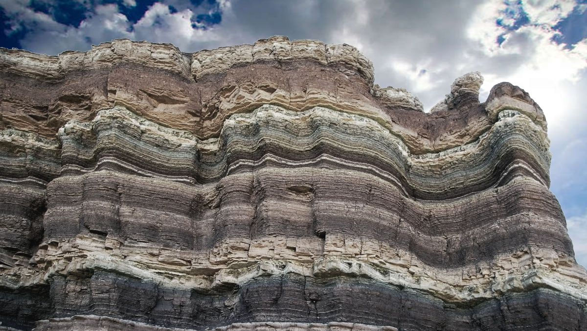 Couches Géologiques Terre Roche Stratifiée Gros Plan Sur Les Roches — Photo  de stock par ©Traveler01 - 332204264, image size:1200x678