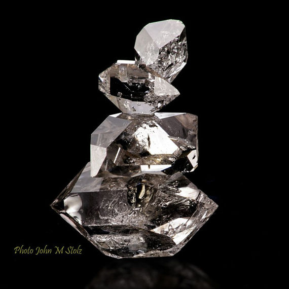 Quartz " Diamant d'Herkimer ", groupe de cristaux.