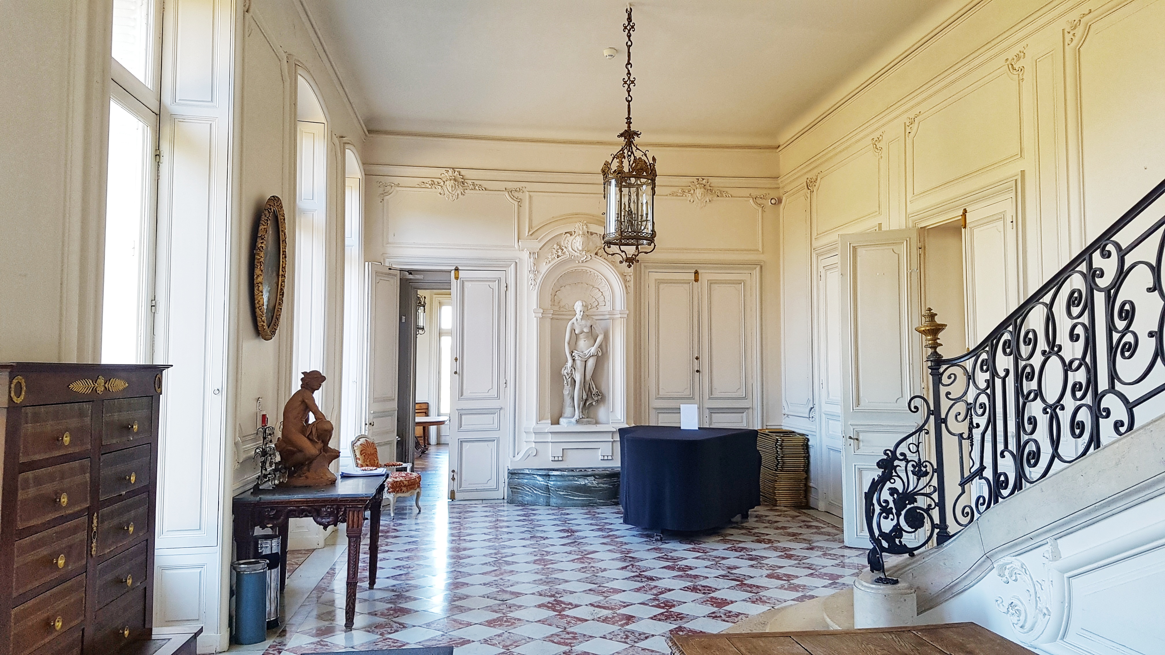 Grand hall