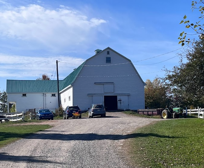 Hobby Horse Farm Nature Lodge and Horse Farm in Coldbrook