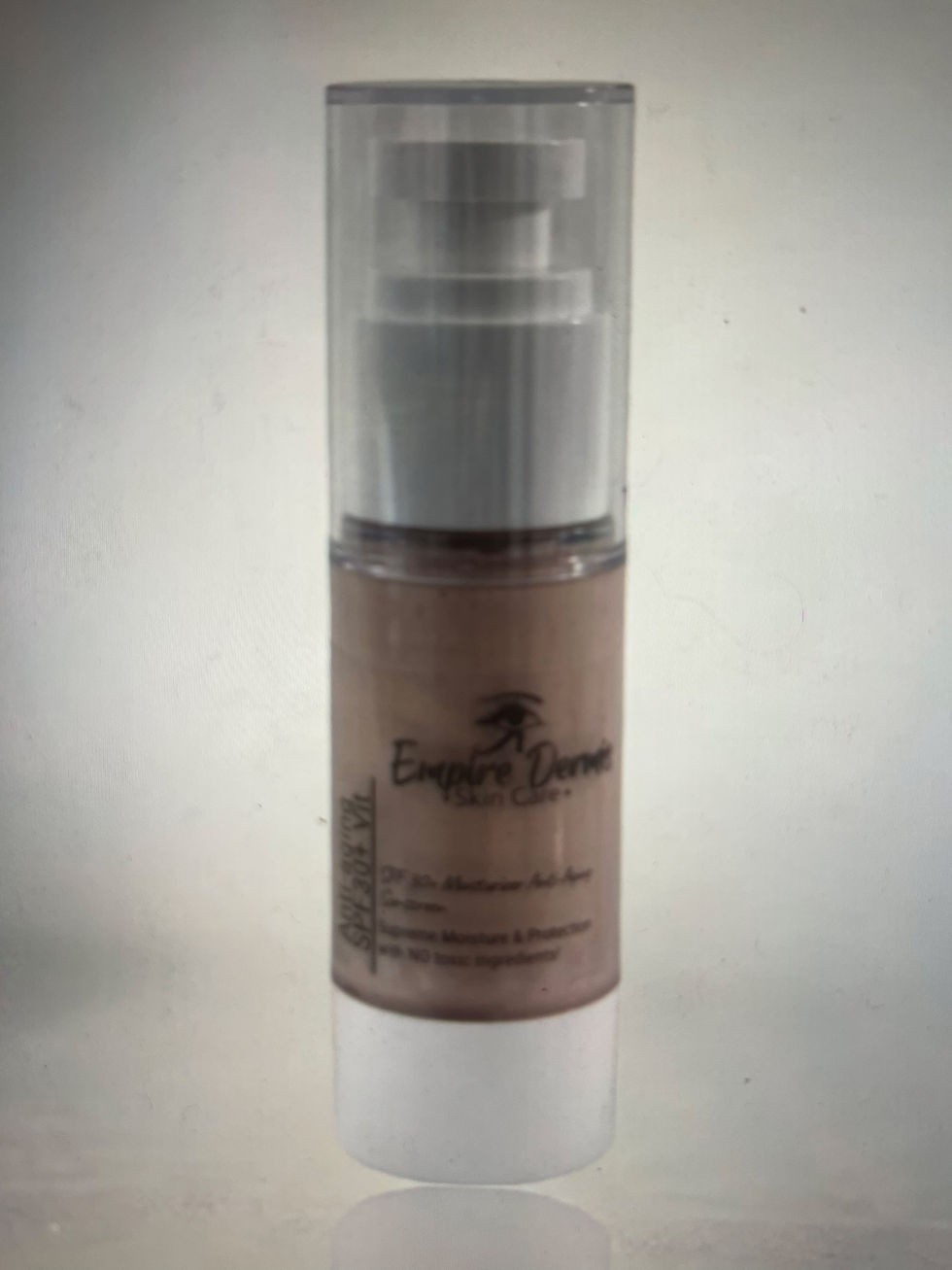 Thumbnail: Tinted Anti-aging Sunscreen 