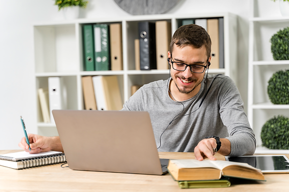 CURSO DE ESPECIALIZAÇÃO PARA ASSESSORIA DE IMPRENSA E MARKETING