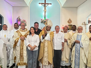 Celebração à padroeira de Planaltino reúne Patrick Lopes, prefeito Romi e vice-prefeita Luciana.