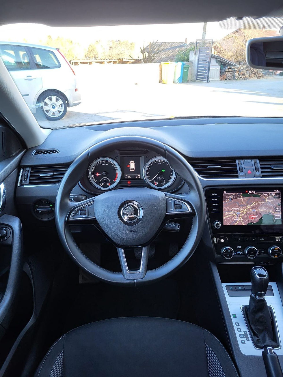 Thumbnail: Škoda Octavia Combi 1,6 TDI DSG automatic