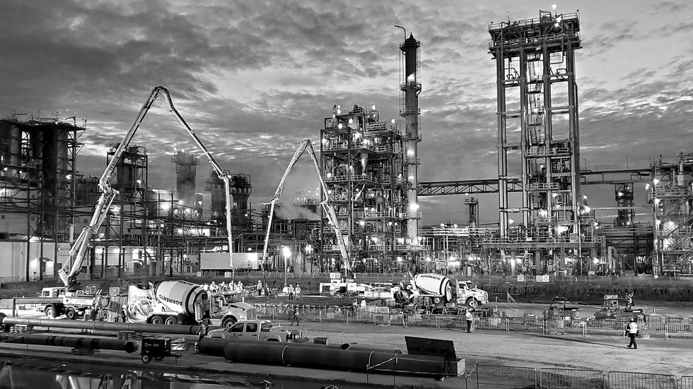 Refinery Consr_edited.jpg