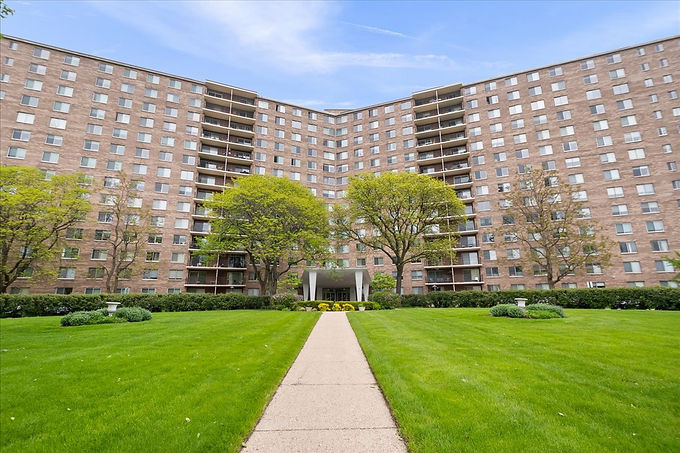 01-7141NKedzie601_2002.jpg