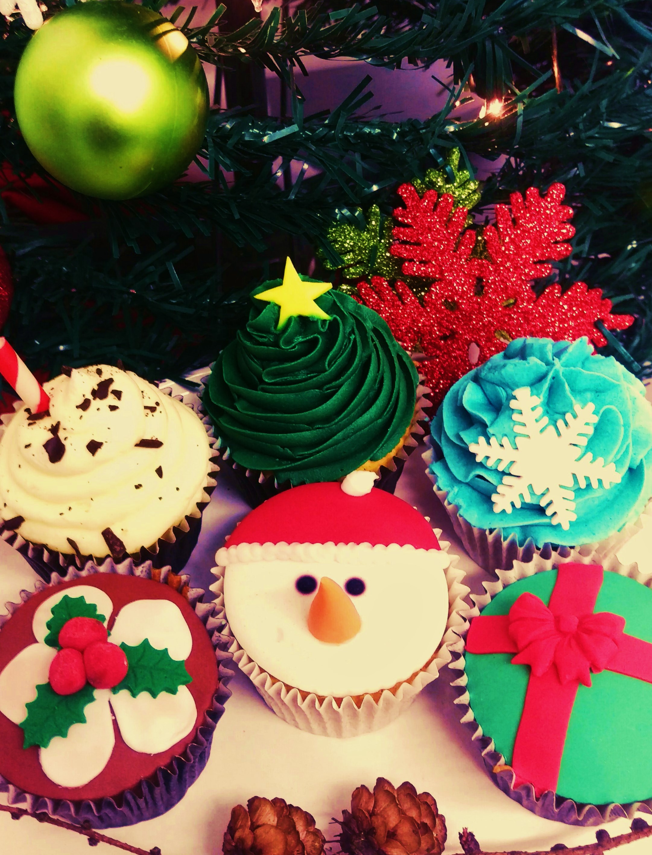 Christmas cupcakes