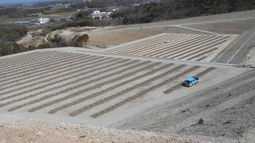 植付準備をしています。