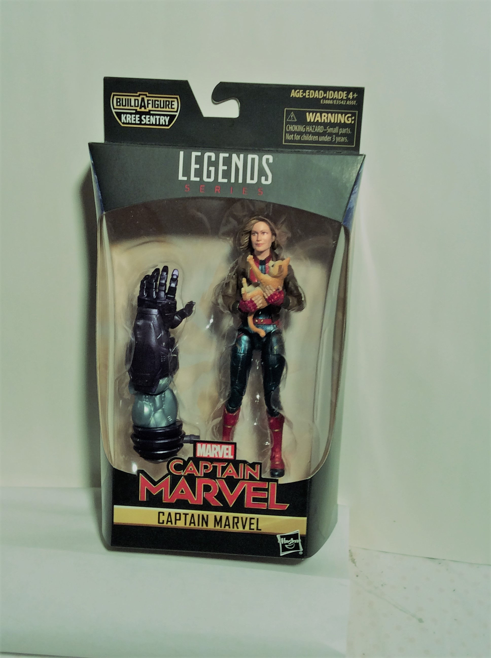 Marvel Legend Series: Captain Marvel 6 inch figure