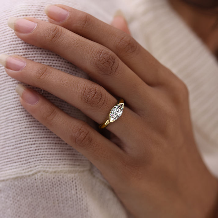 Miniature : Bague de fiançailles diamant solitaire marquis or 18 carats - Dôme Love M