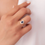 Miniature : Bague de Fiançailles Saphir Oval et Diamants Baguettes - Collection Solaire