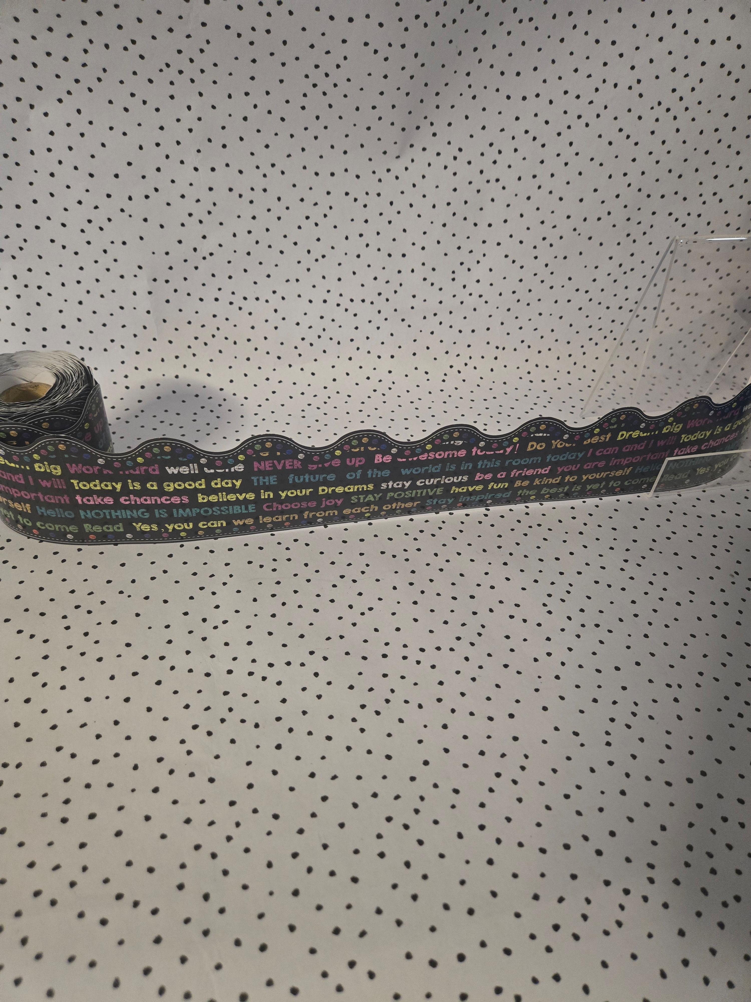 Positive Words Scalloped Boarder