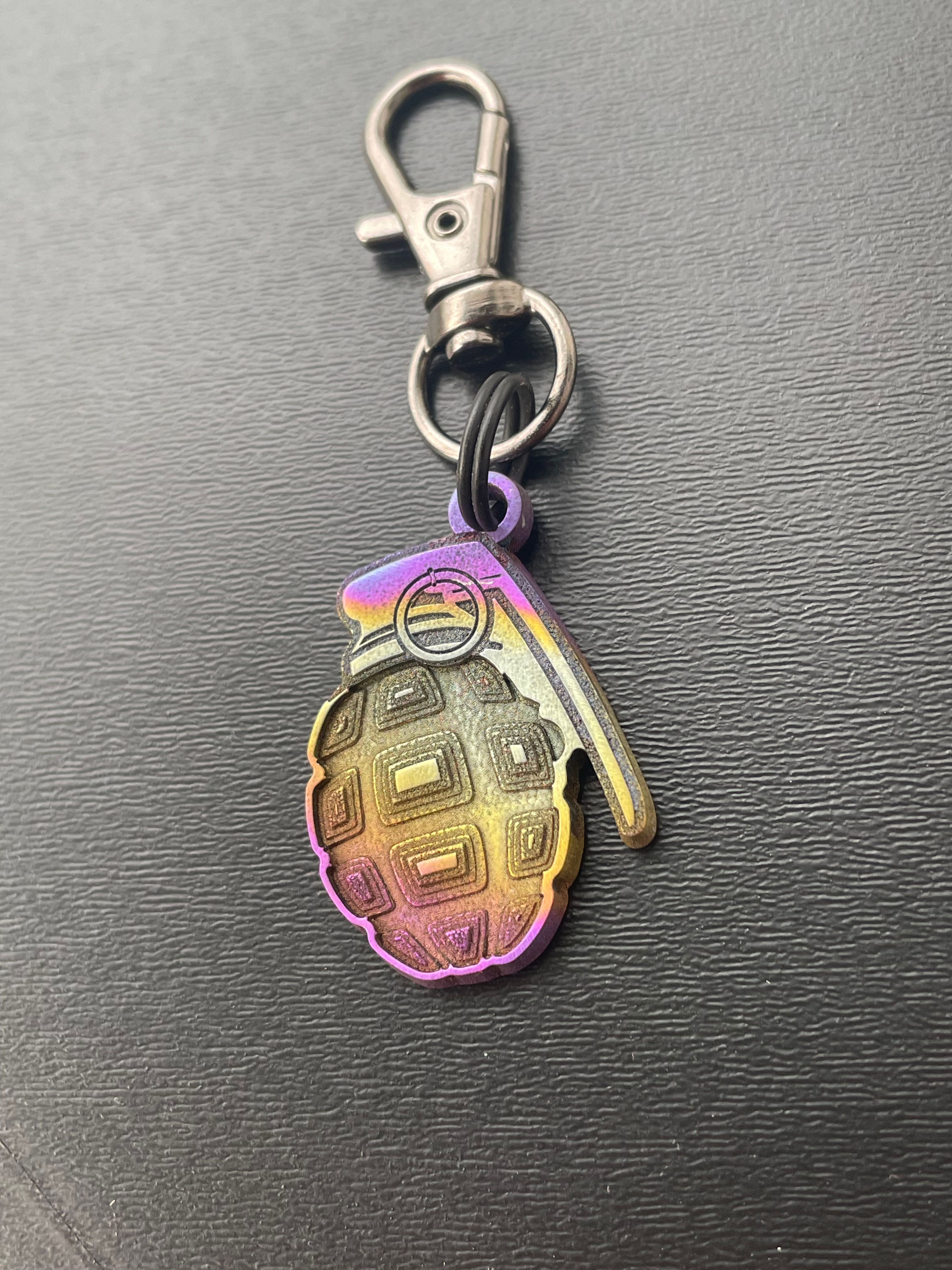 Pocket Art Keychain - Grenade
