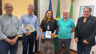 DIRIGENTES DA REPRESENTAÇÃO E DA ANFIP-RS SE REÚNEM COM AUTORIDADES LOCAIS DA RFB