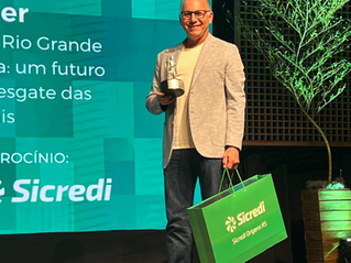 DR. SÉRGIO GALBINSKI RECEBE PRÊMIO AMRIGS DE MELHORES PRÁTICAS NA MEDICINA 2025