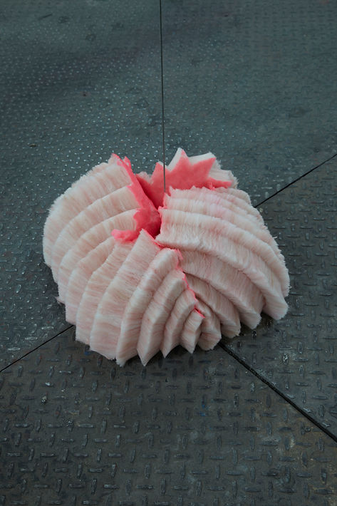 artist reade bryan using fiberglass insulation, artist reade bryan solo exhibition reflex signal gallery Brooklyn NYC
