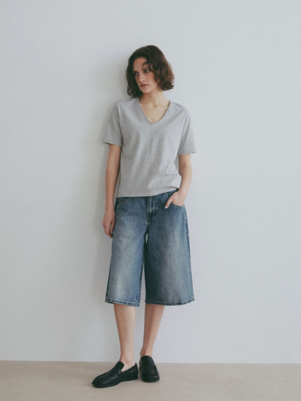 サムネイル： VネックミニマルTee（ETRE TOKYO）