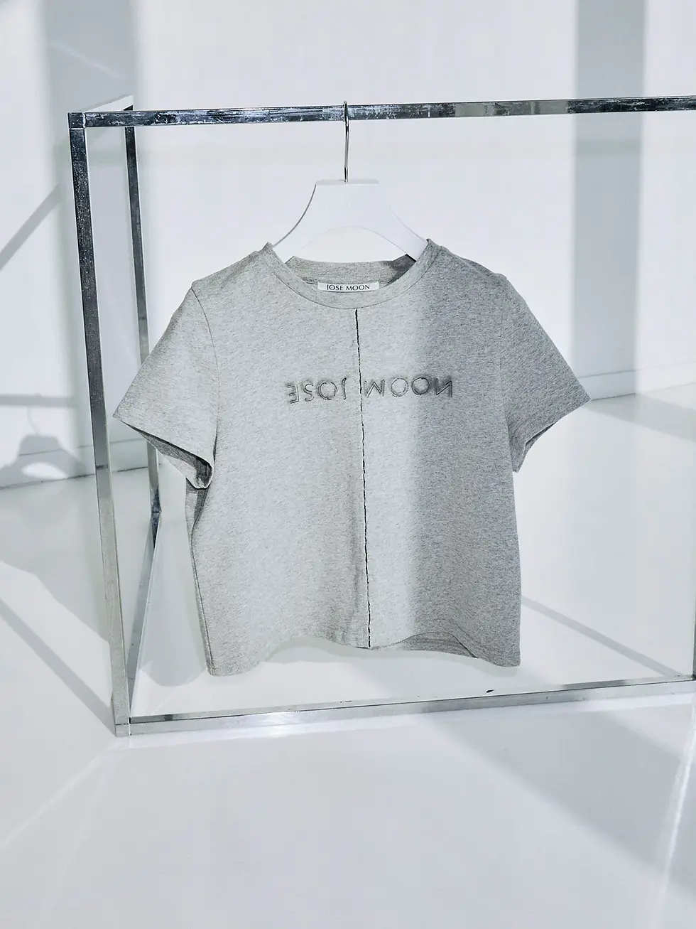 サムネイル： UPSIDE DOWN LOGO T-SHIRT（JOSE MOON）