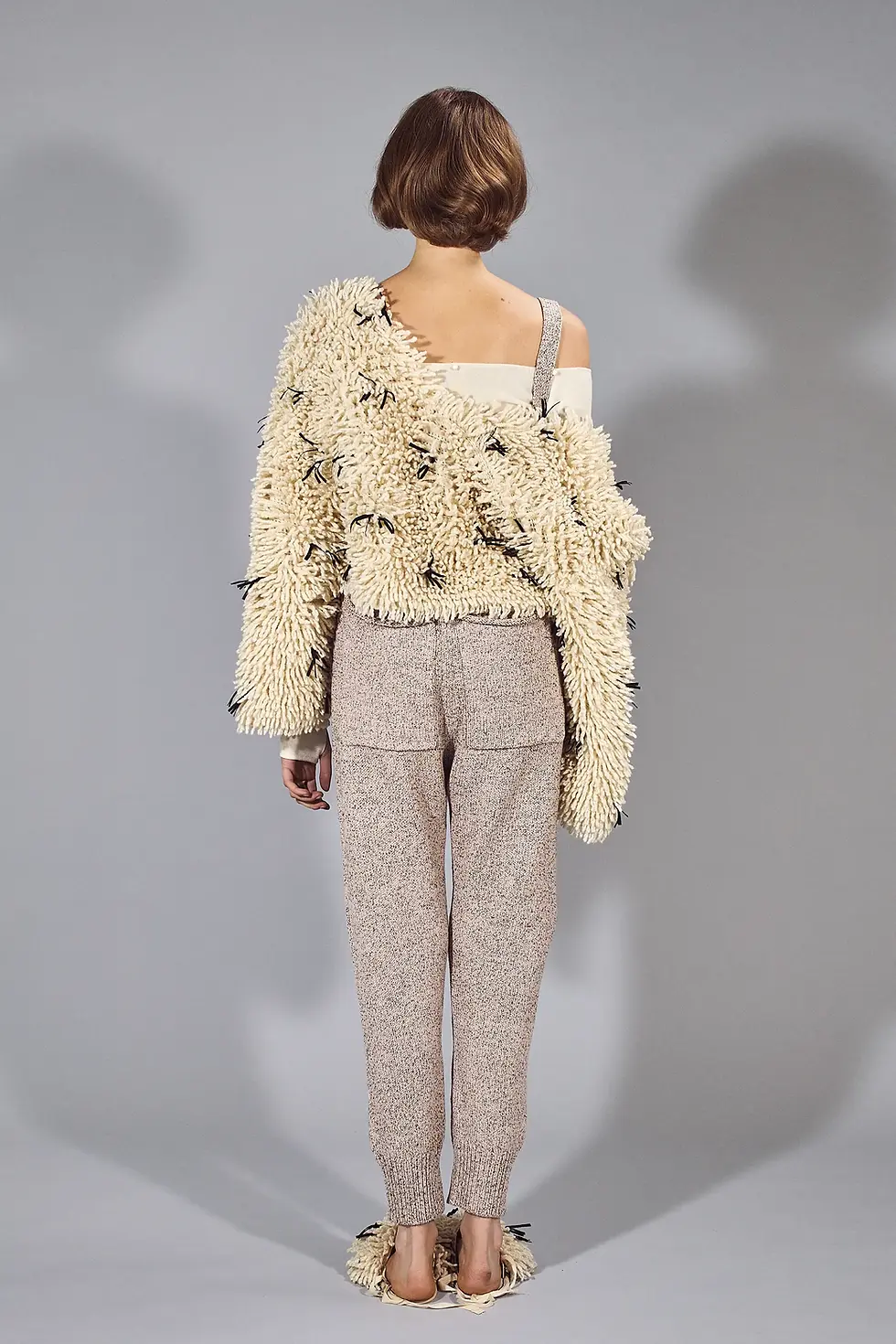 サムネイル： FRINGE KOMONDOR CARDIGAN (A CCORDION)
