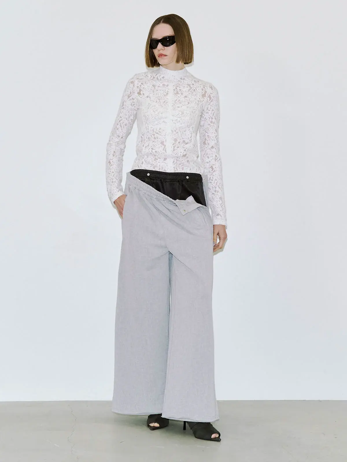 LAYERED LIKE SWEAT PANTS (JOSE MOON)