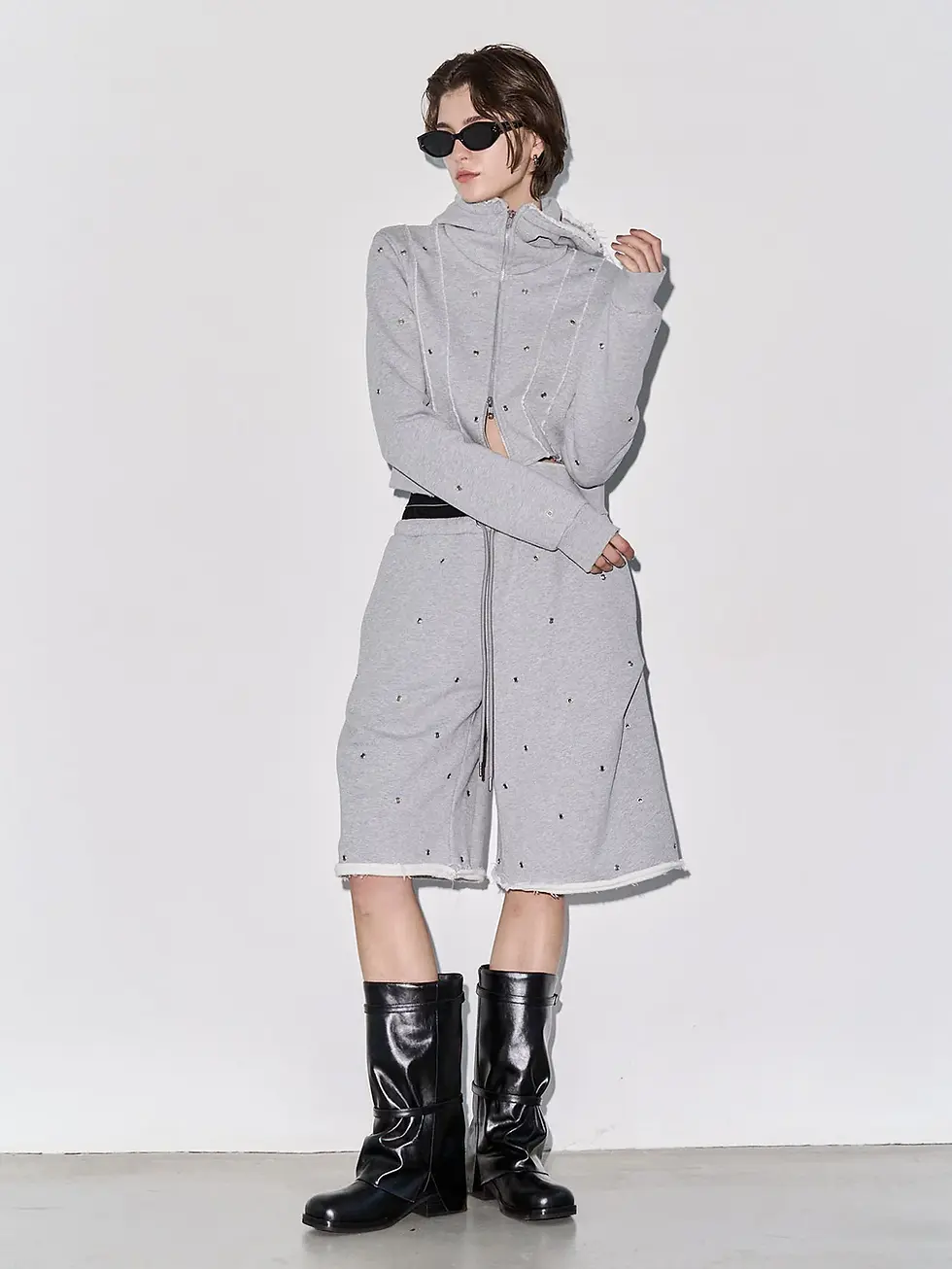 サムネイル： SWEAT HALF PANTS（JOSE MOON）