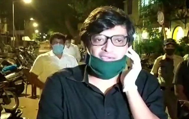 Former Cop files a suit to restrain Republic TV from talking about the TRP scam FIR