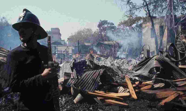 Judgment Which Attains Finality Can't Be Challenged In Article 32 Petition: Supreme Court Rejects 1993 Bombay Blasts Convict's Plea Juvenility