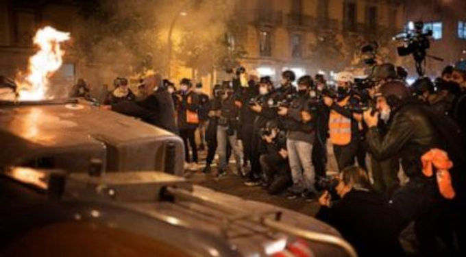 Spain sees 4th night of riots as government shows strain