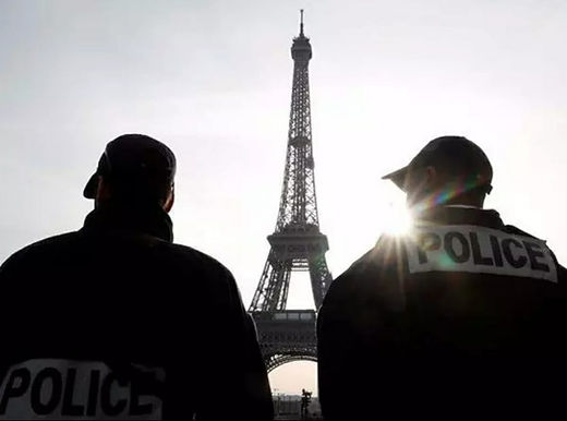 4 stabbed in Paris knife attack near former office of Charlie Hebdo magazine