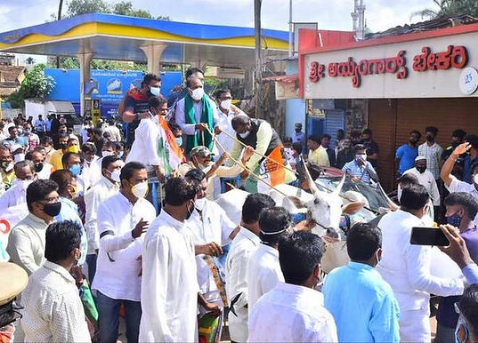 Roll back fuel price hike: Congress