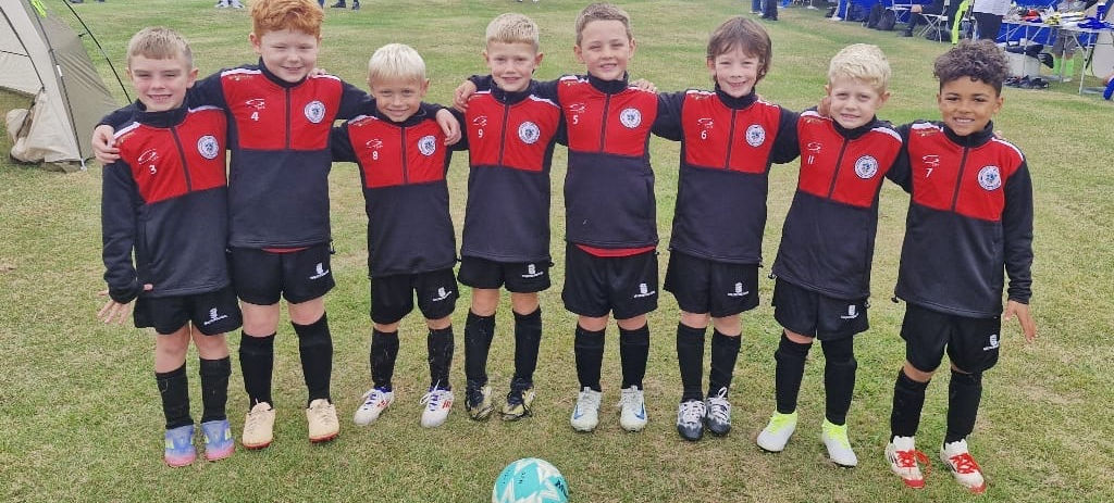 U8REDS.jpeg